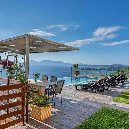 فيلة Ionian Heaven