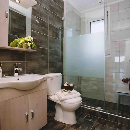 فيلة Ionian Heaven