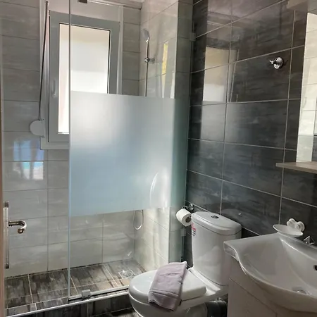 Ionian Heaven فيلة *